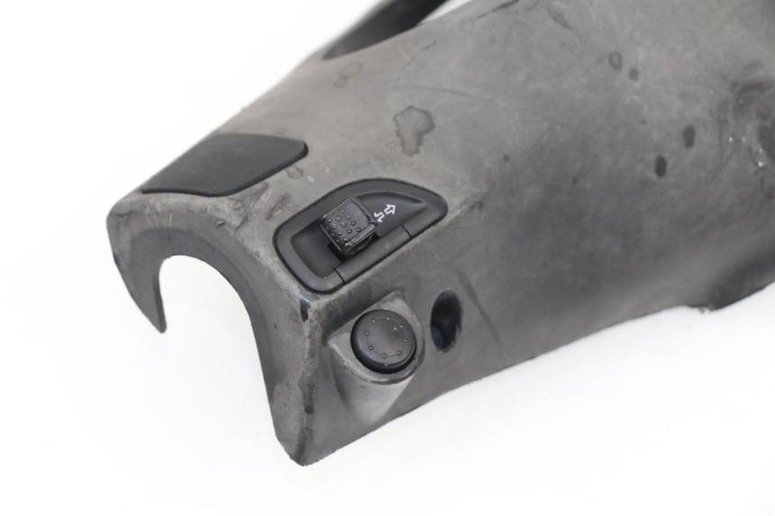 photo de COPERCHIO MANUBRIO COMANDI PIAGGIO NRG EXTREME H2O 50 (1999 - 2001)