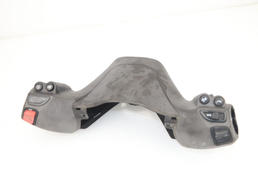photo de COPERCHIO MANUBRIO COMANDI PIAGGIO X8 400 (2006 - 2007)