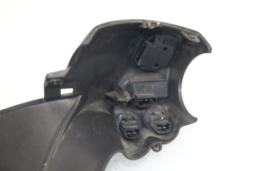 photo de COPERCHIO MANUBRIO COMANDI PIAGGIO X8 400 (2006 - 2007)