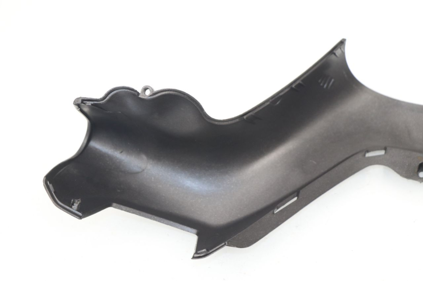 photo de COPERCHIO MANUBRIO COMANDI PIAGGIO X8 400 (2006 - 2007)