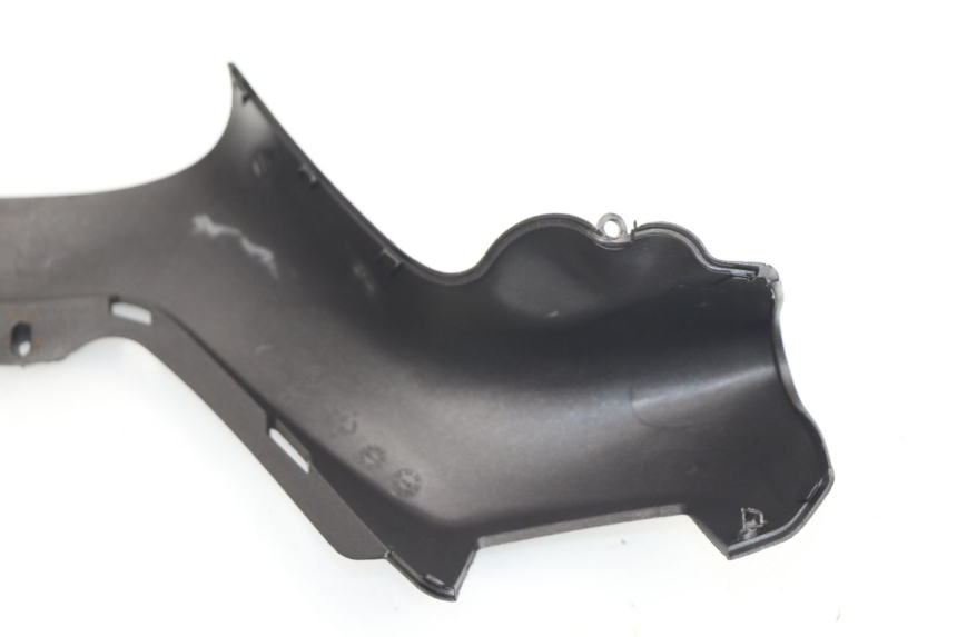 photo de COPERCHIO MANUBRIO COMANDI PIAGGIO X8 400 (2006 - 2007)