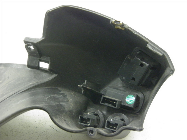 photo de COUVRE GUIDON COMMODO PIAGGIO X8 STREET 125 (2006 - 2007)