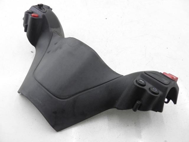 photo de COPERCHIO MANUBRIO COMANDI PIAGGIO XEVO 400 (2007) - Vista principale