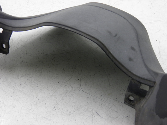 photo de COPERCHIO MANUBRIO COMANDI PIAGGIO XEVO 400 (2007) - Altra angolazione