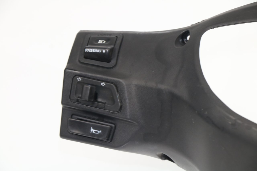 photo de COPERCHIO MANUBRIO COMANDI PEUGEOT TWEET 4T 50 (2010 - 2014)