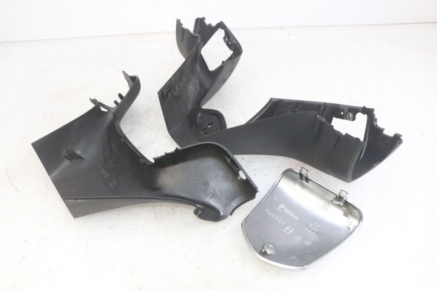 photo de COPRI MANUBRIO PIAGGIO MP3 LT 400 (2007 - 2012)