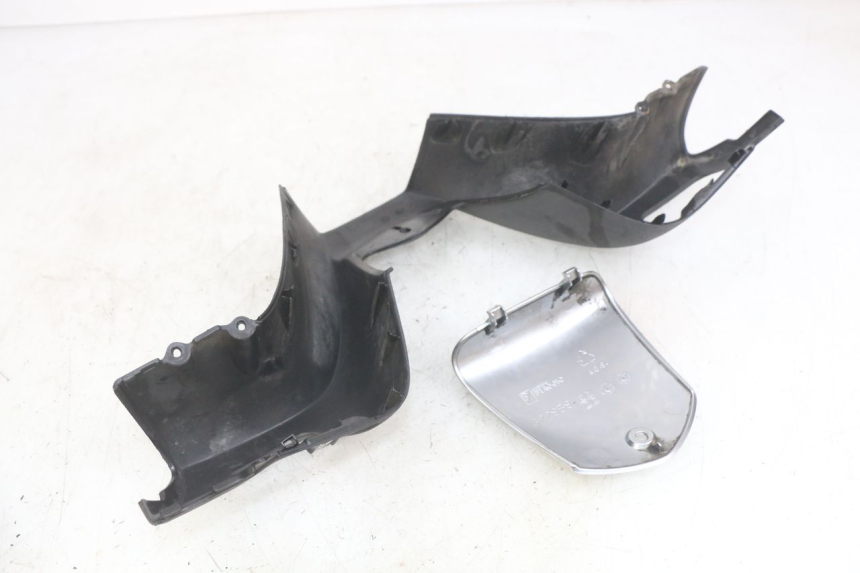 photo de COPRI MANUBRIO PIAGGIO MP3 LT 400 (2007 - 2012)