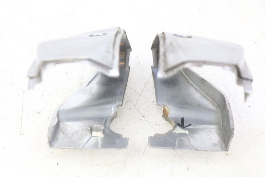 photo de COPRI MANUBRIO PIAGGIO VESPA PRIMAVERA 2T 50 (2013 - 2018)
