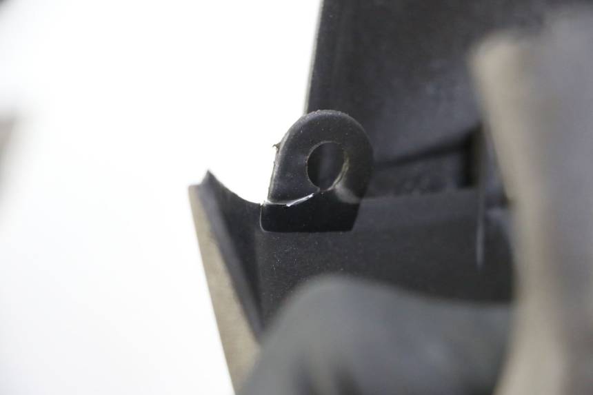 photo de COUVRE MANUBRIO PIAGGIO X8 125 (2004 - 2007)