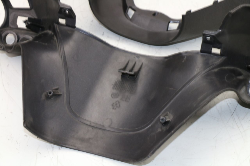 photo de COPRI MANUBRIO PIAGGIO X9 EVOLUTION 125 (2003 - 2007)