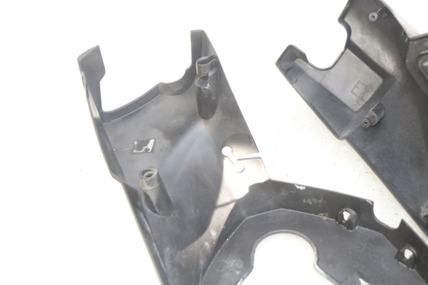 photo de COUVRE MANUBRIO PEUGEOT SATELIS 125 (2006 - 2009)