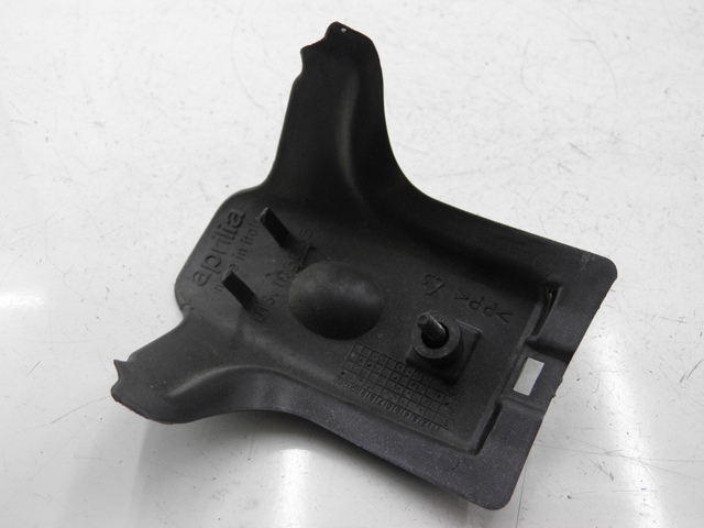photo de Gancio borsa APRILIA SCARABEO 100 (2003 - 2012)