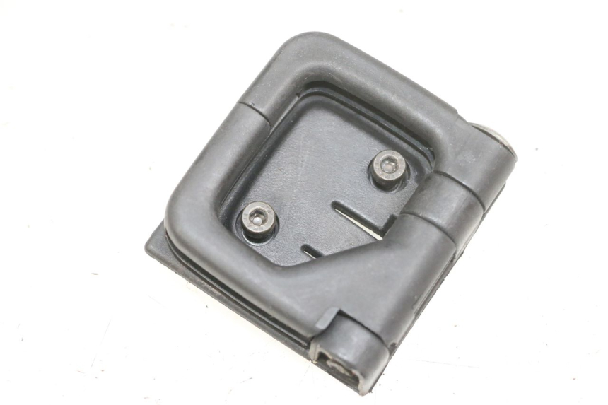 photo de GANCIO PORTAPACCHI PEUGEOT VIVACITY 100 (1999 - 2008) - Zoom sullo stato d'uso