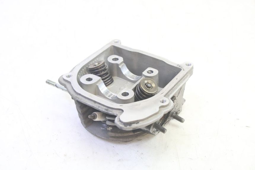 photo de TESTATA KYMCO AGILITY 16+ 4T 50 (2018 - 2023) - Primo piano ad alta risoluzione