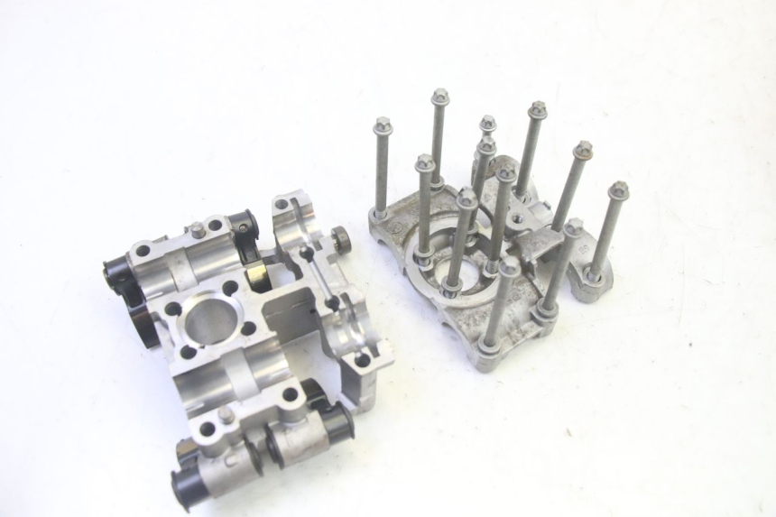 photo de TESTATA POSTERIORE BMW R RT ABS 1200 (2010 - 2014) - Primo piano tecnico