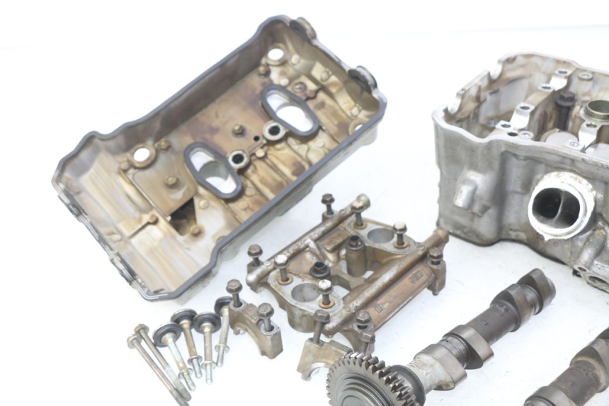 photo de CULASSE POSTERIORE HONDA VFR FI RC46 800 (1998 - 2001)