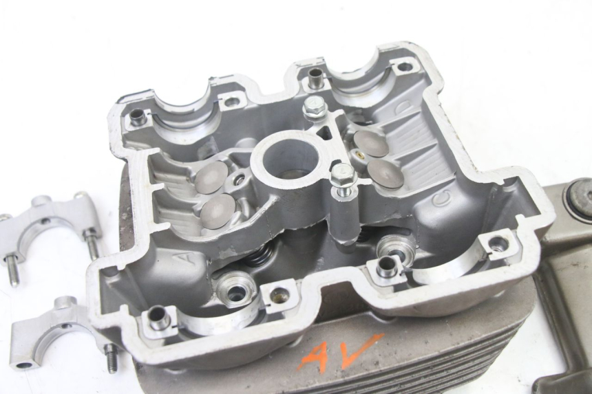 photo de TESTATA ANTERIORE HYOSUNG GTR 125 (2006 - 2008)