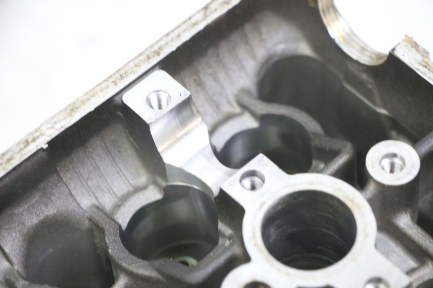 photo de TESTATA HONDA CB R 1000 (2018 - 2023)