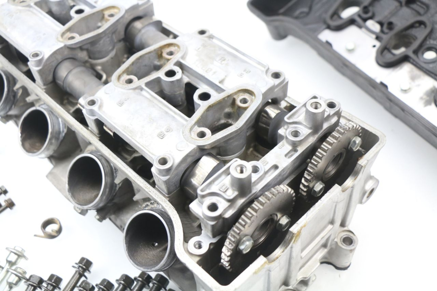 photo de Testata HONDA CBR 929 RR FIREBLADE 900 (2000 - 2001) - Primo piano ad alta risoluzione