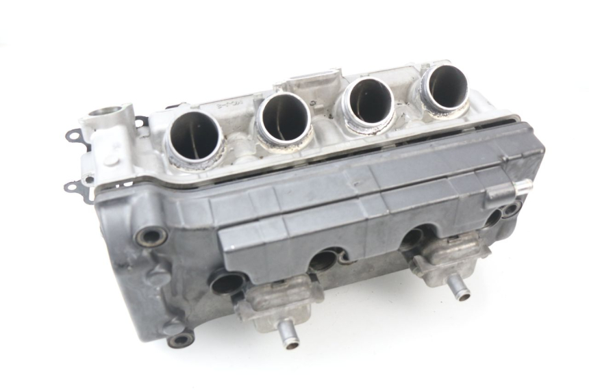 photo de Testata HONDA CBR 929 RR FIREBLADE 900 (2000 - 2001) - Zoom sullo stato d'uso