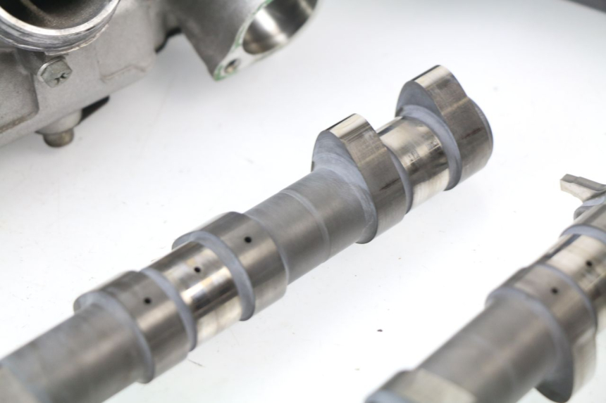 photo de Testata HONDA CBR 929 RR FIREBLADE 900 (2000 - 2001) - Dettaglio del componente