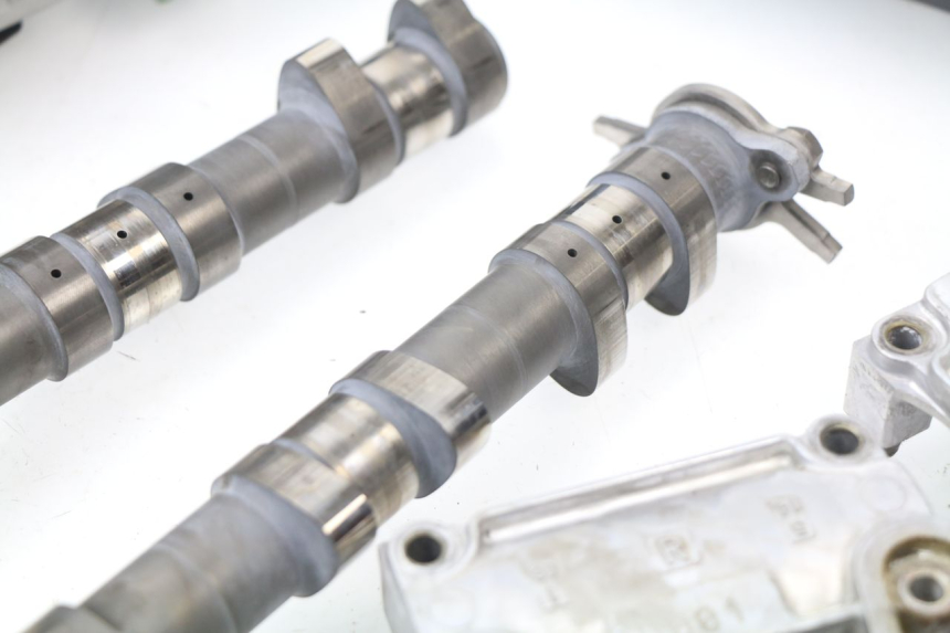 photo de Testata HONDA CBR 929 RR FIREBLADE 900 (2000 - 2001) - Zoom sullo stato d'uso