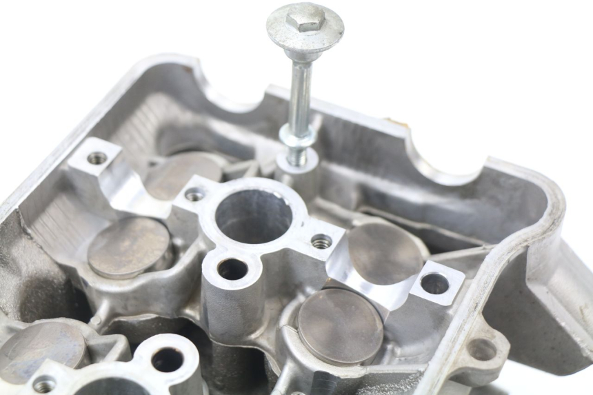 photo de Testata HONDA CBR 929 RR FIREBLADE 900 (2000 - 2001) - Ispezione visiva dettagliata