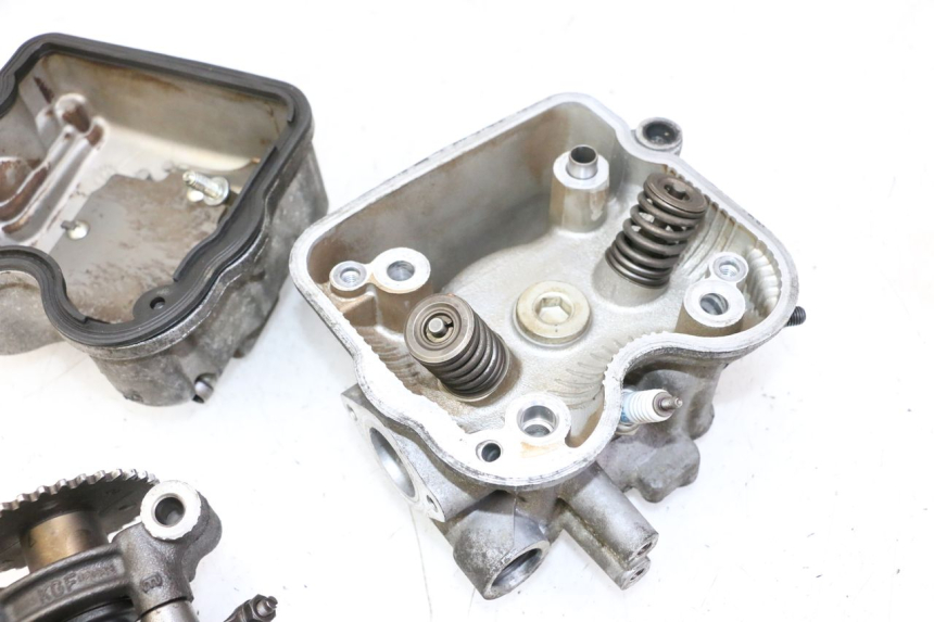 photo de Testata HONDA FES S-WING SWING ABS 125 (2007 - 2015)