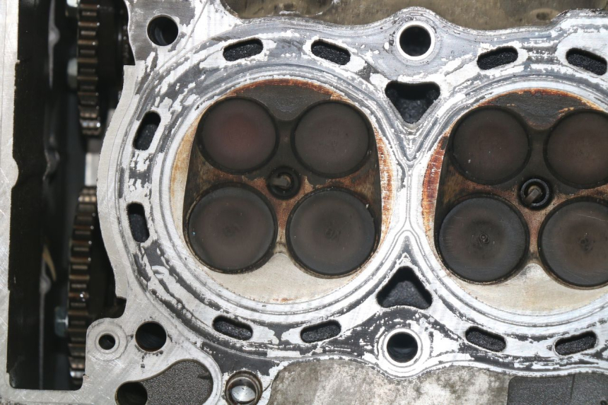 photo de Testata HONDA CBF N 600 (2004 - 2007)