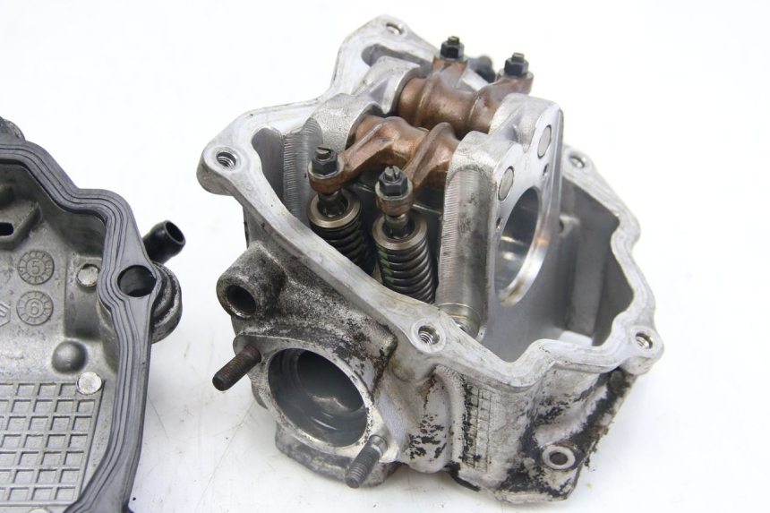 photo de TESTATA PIAGGIO MP3 125 (2006 - 2014)