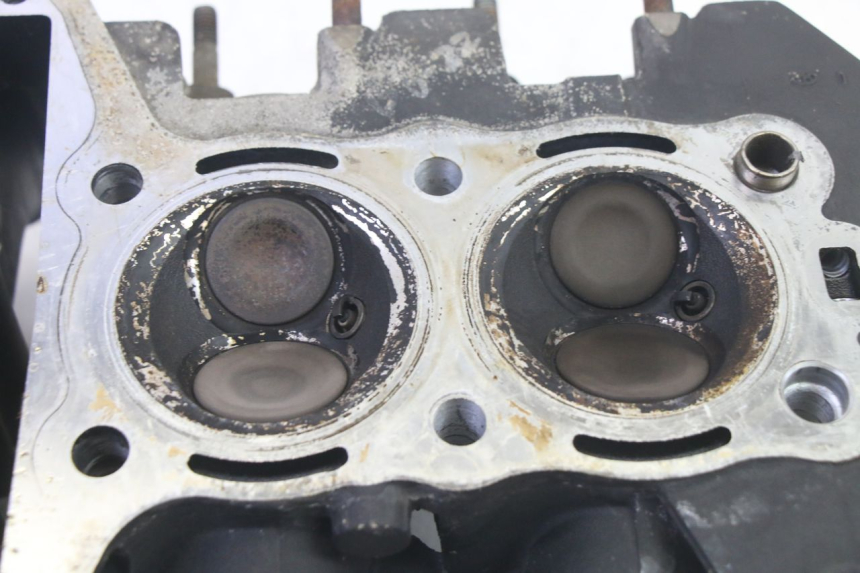 photo de TESTATA KAWASAKI ZR 7 750 (1999 - 2001) - Zoom sui componenti