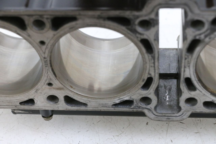 photo de CILINDRO PISTONE MV AGUSTA BRUTALE R WALLY 910 (2008 - 2008) - Focus sulla struttura