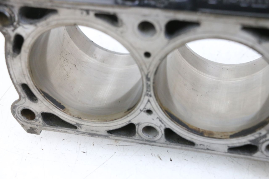 photo de CILINDRO PISTONE MV AGUSTA BRUTALE R WALLY 910 (2008 - 2008) - Zoom sullo stato d'uso