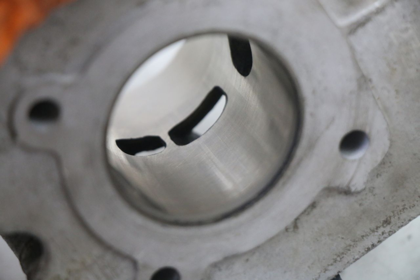 photo de CILINDRO PISTONE PEUGEOT KISBEE 2T 50 (2018 - 2022)
