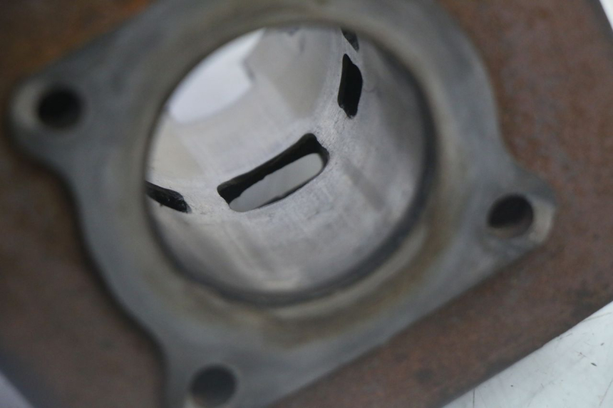 photo de CILINDRO PISTONE PEUGEOT KISBEE 2T 50 (2010 - 2017)