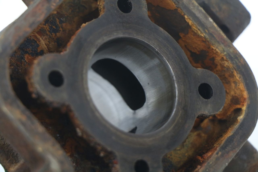 photo de CILINDRO PISTONE PEUGEOT LUDIX BLASTER 50 (2006 - 2014) - Altra vista dell'articolo