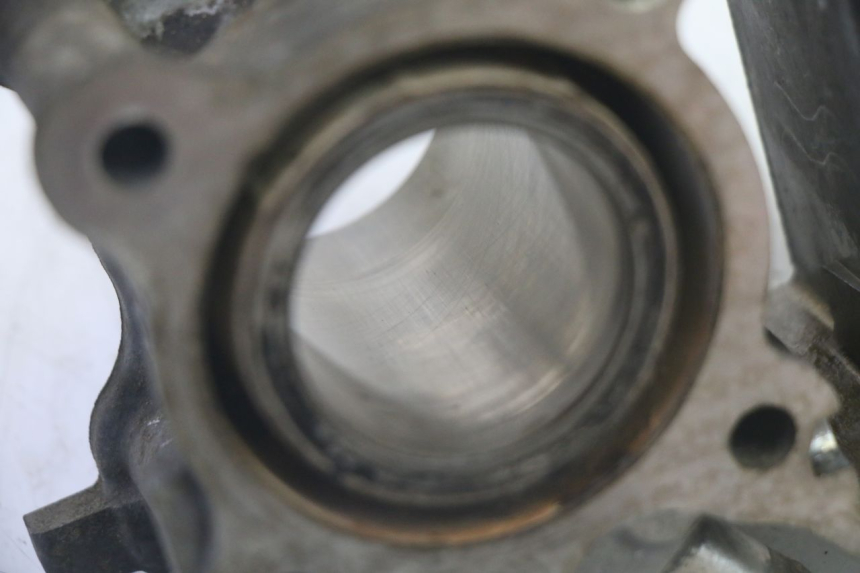 photo de CILINDRO PISTONE YAMAHA NEOS NEO'S 4T 50 (2008 - 2016) - Stato della superficie e materiale