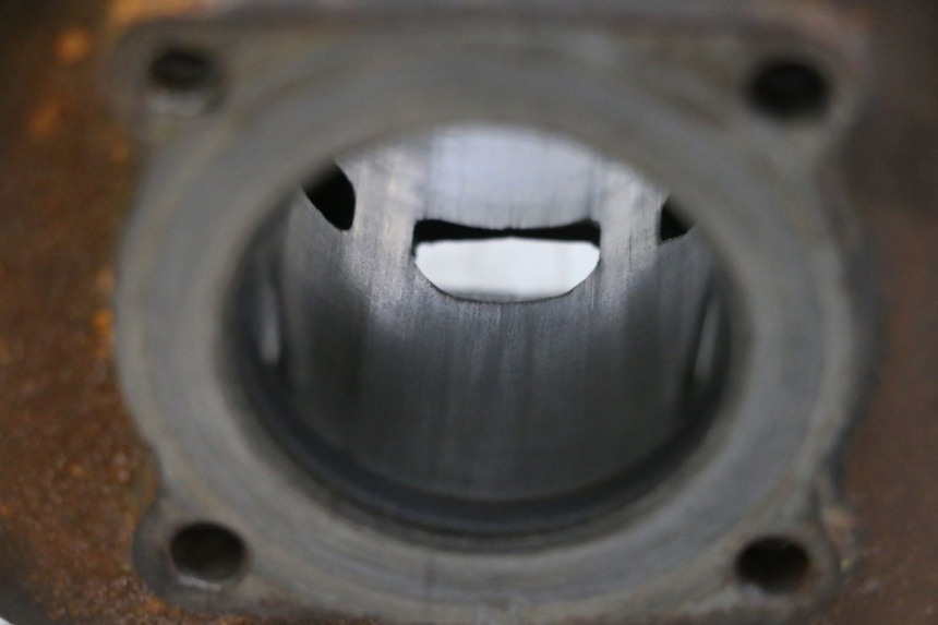 photo de CILINDRO PISTONE PIAGGIO NEW TYPHOON 50 (2018 - 2021) - Altra vista dell'articolo