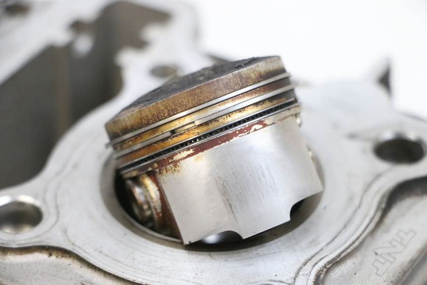 photo de CILINDRO PISTONE SYM ORBIT III 3 4T 50 (2021 - 2025) - Primo piano ad alta risoluzione