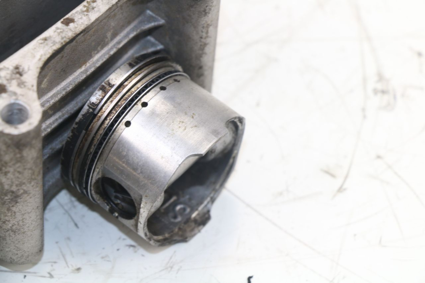 photo de CILINDRO PISTONE PEUGEOT V-CLIC VCLIC 50 (2007 - 2013)