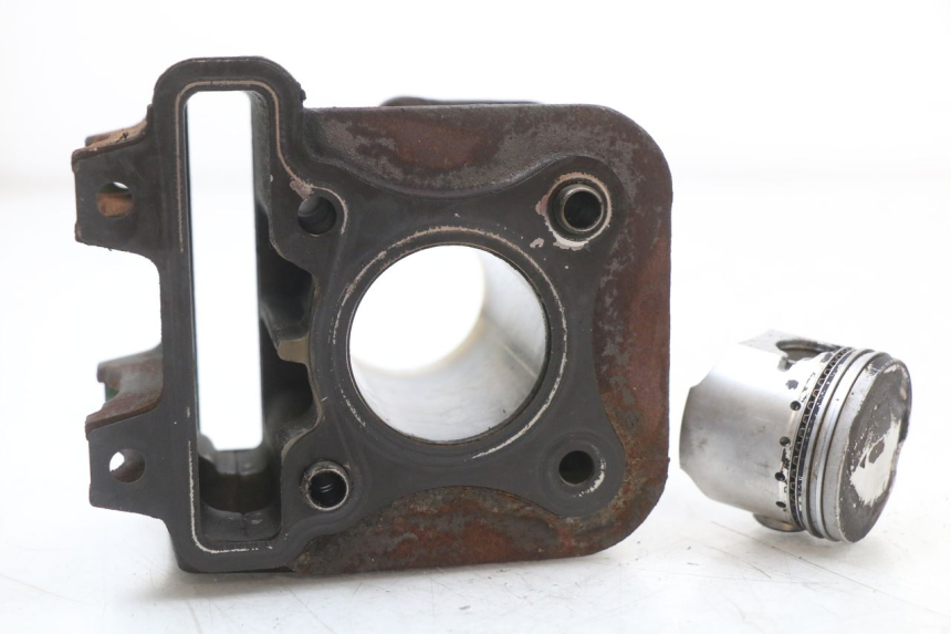 photo de CILINDRO PISTONE PIAGGIO FLY 4T 50 (2004 - 2010)