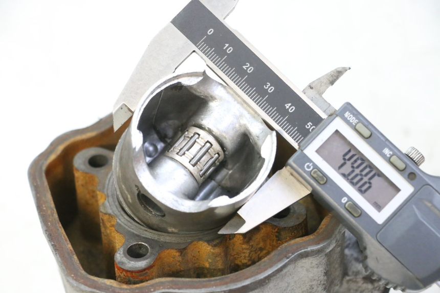 photo de CILINDRO PISTONE DERBI SENDA SM DRD 50 (2008 - 2013)