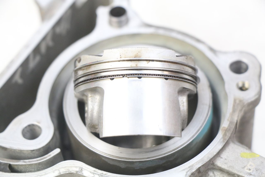 photo de CYLINDRO PISTONE PIAGGIO VESPA GTS IGET ABS 125 (2017 - 2023)