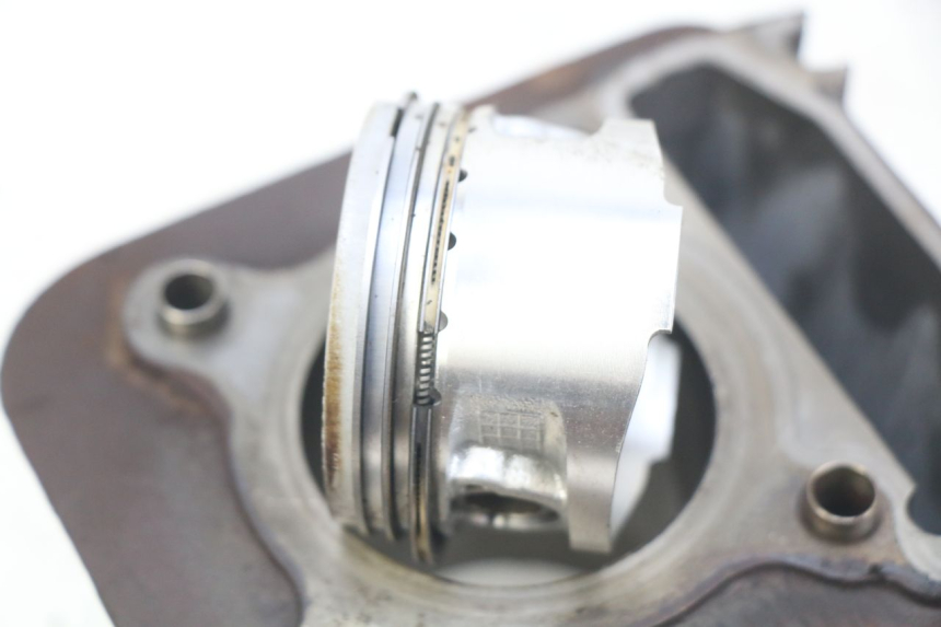 photo de CILINDRO PISTONE PIAGGIO VESPA LXV 125 (2006 - 2009)