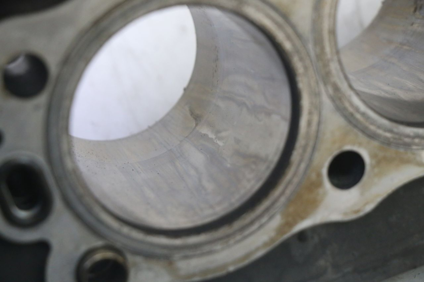 photo de CILINDRO PISTONE KAWASAKI ZR 7 750 (1999 - 2001) - Altra vista dell'articolo