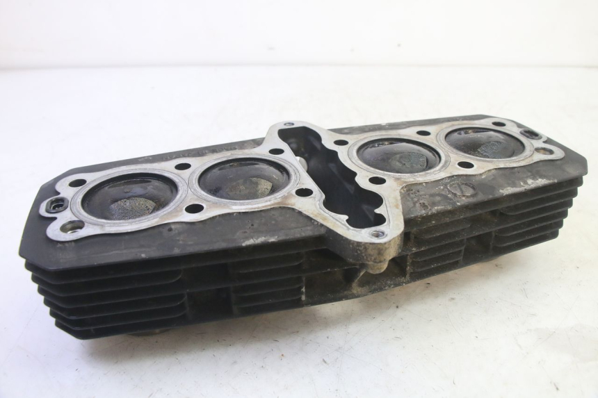 photo de CILINDRO PISTONE KAWASAKI ZR 7 750 (1999 - 2001) - Primo piano tecnico