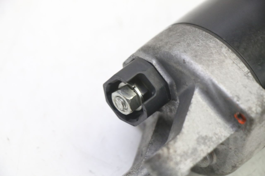 photo de AVVIAMENTO SUZUKI GSR 750 (2011 - 2017)