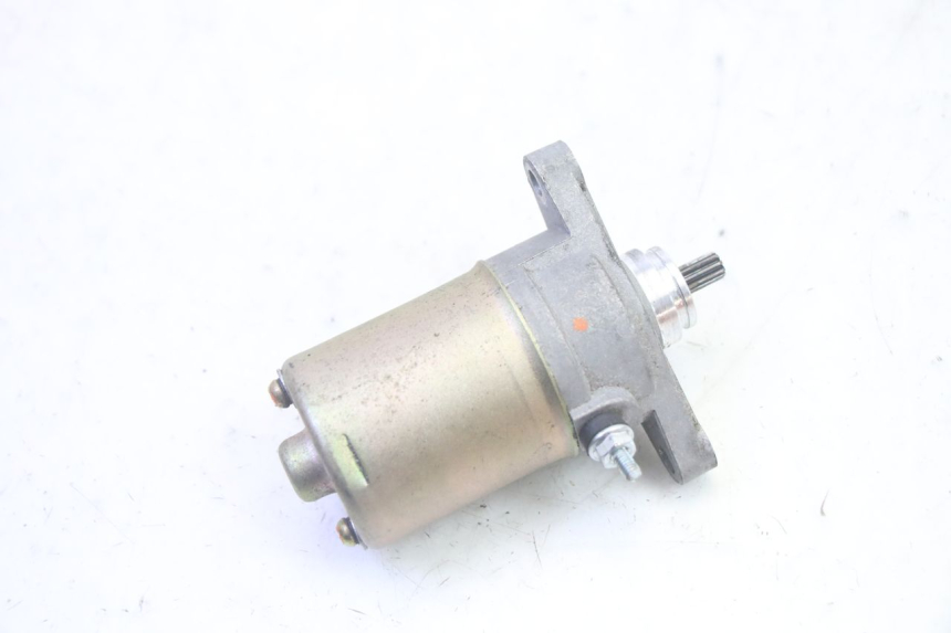 photo de AVVIAMENTO JM MOTORS SANTANA EVO 50 (2024 - 2026) - Primo piano tecnico