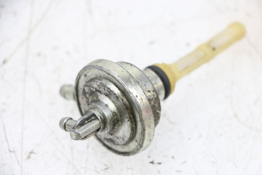 photo de Depressore del serbato  in Italian.  MBK BOOSTER SPIRIT NAKED 50 (2004 - 2017) - Dettaglio del componente