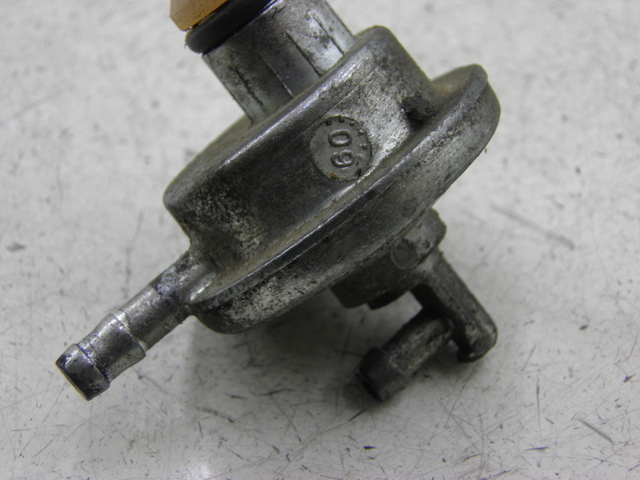 photo de Depressore del serbatoio PEUGEOT TREKKER TKR 50 (2005 - 2014)